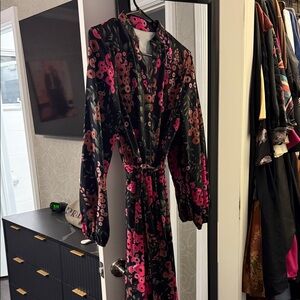 Floral Black and Pink Women's Robe